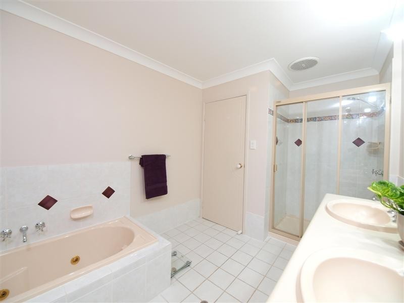 7 Poona Court, Albany Creek QLD 4035