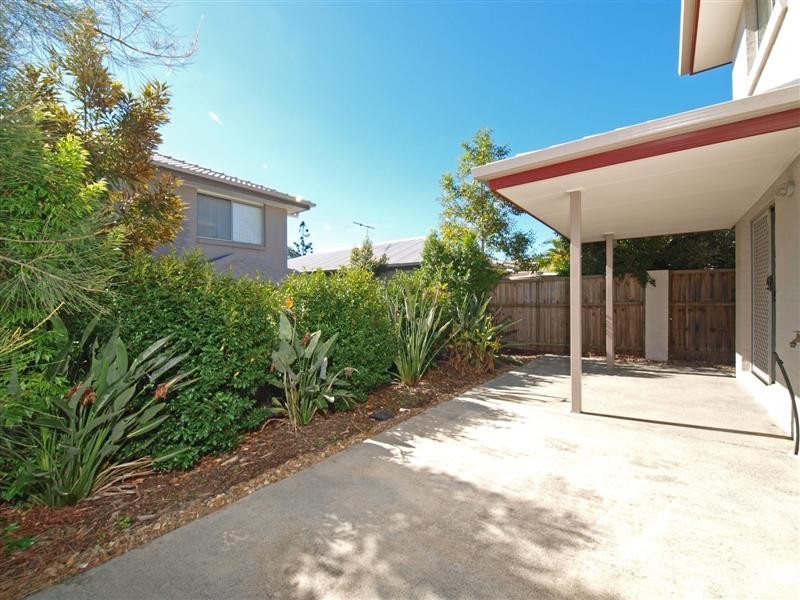 Unit 8 / 19  O’Reilly St, Wakerley QLD 4154