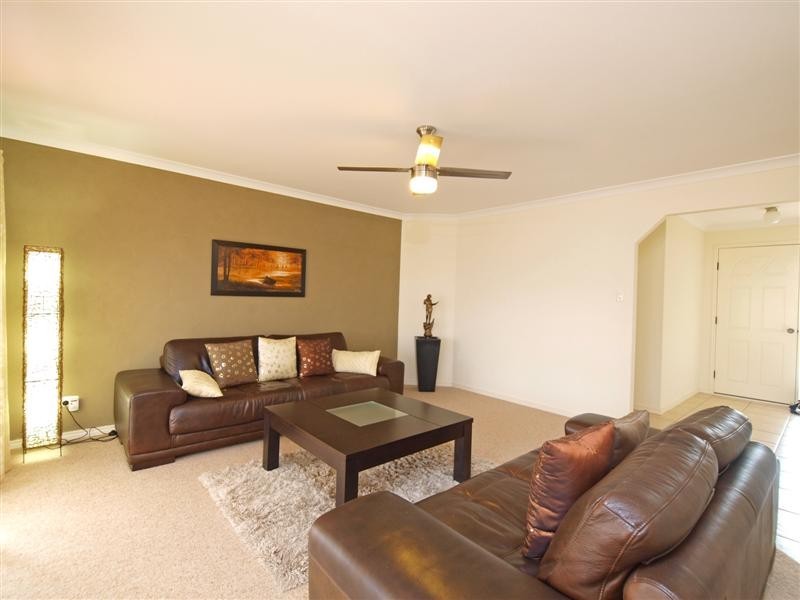 2 Hillary Drive, Warner QLD 4500