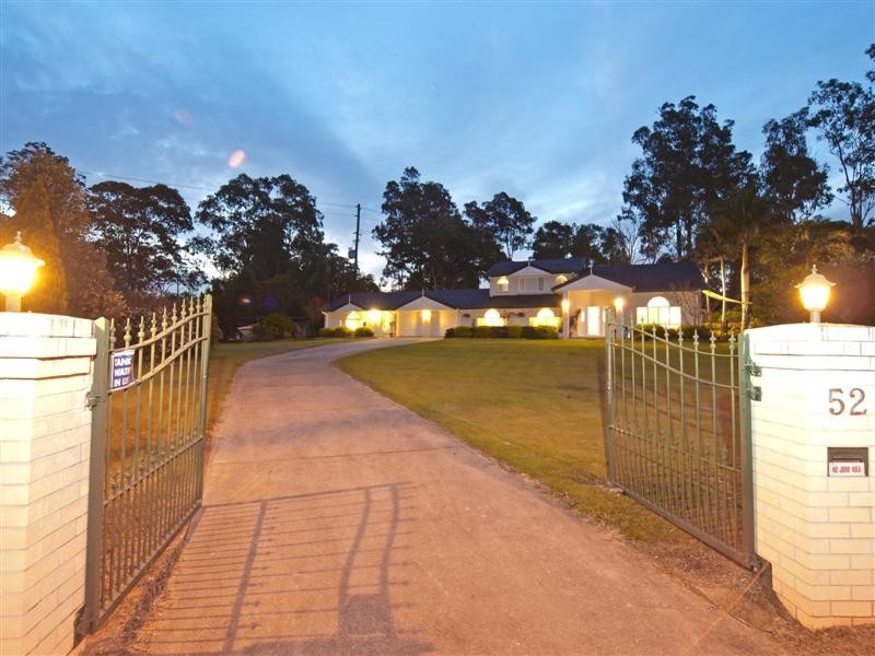 52 FAIRLANE ST, Joyner QLD 4500