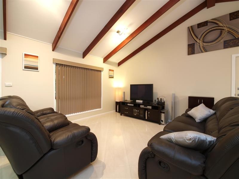 7 TANAGER ST, Albany Creek QLD 4035