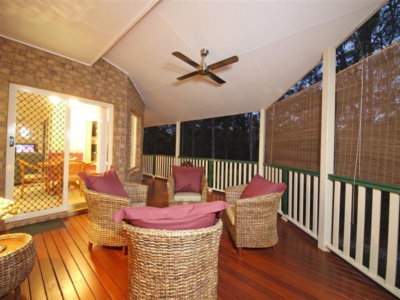 3 Hillgrove Close, Eatons Hill QLD 4037