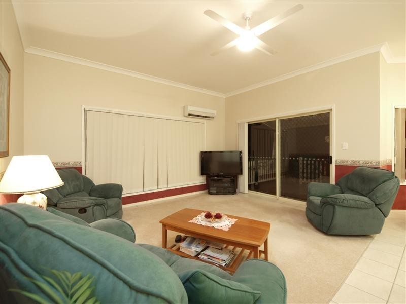 3 Hillgrove Close, Eatons Hill QLD 4037
