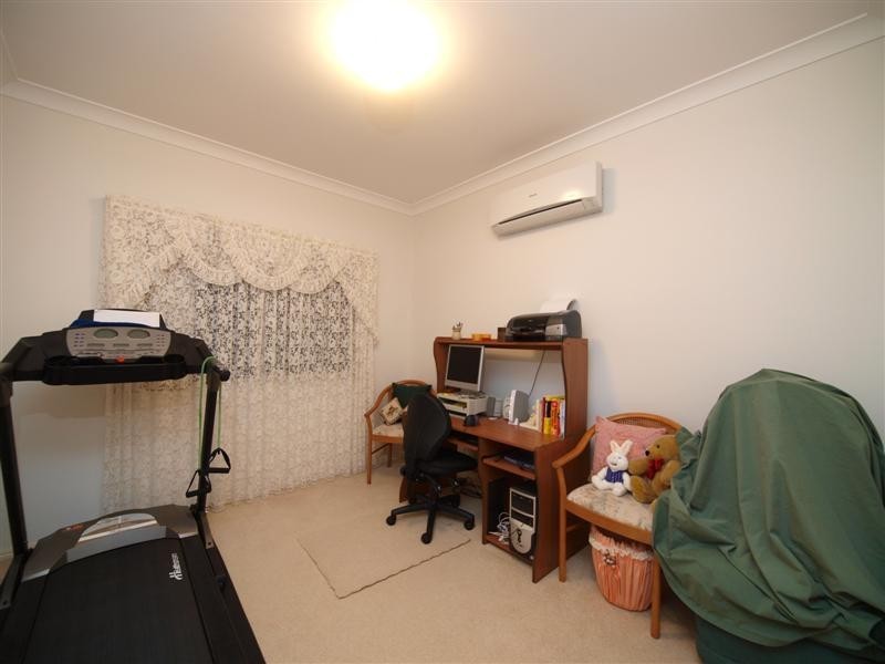 3 Hillgrove Close, Eatons Hill QLD 4037