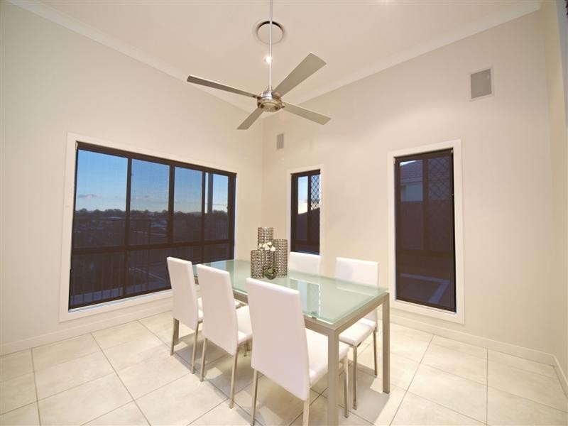 16 Alberic Court, Eatons Hill QLD 4037