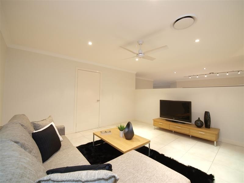 16 Alberic Court, Eatons Hill QLD 4037