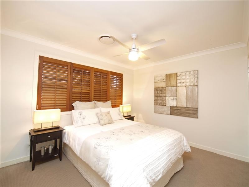 16 Alberic Court, Eatons Hill QLD 4037