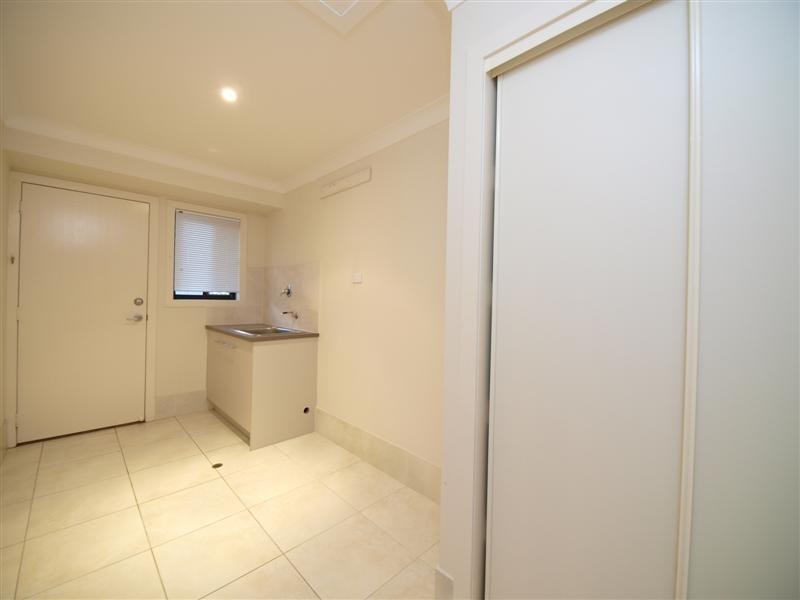 16 Alberic Court, Eatons Hill QLD 4037