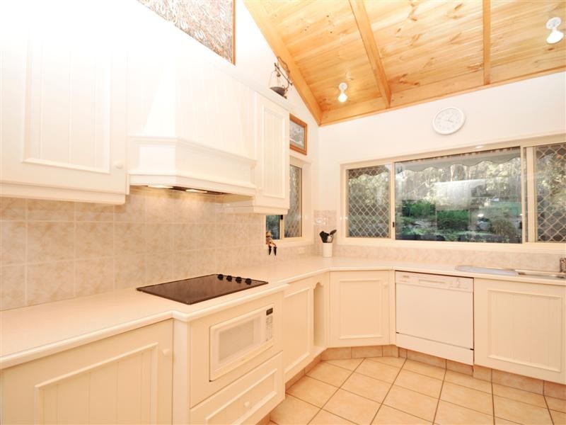 3 Bracken Court, Cashmere QLD 4500