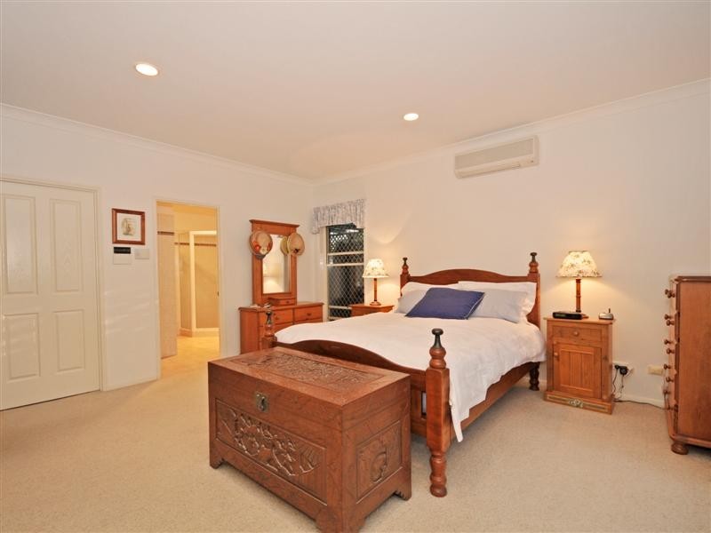 3 Bracken Court, Cashmere QLD 4500