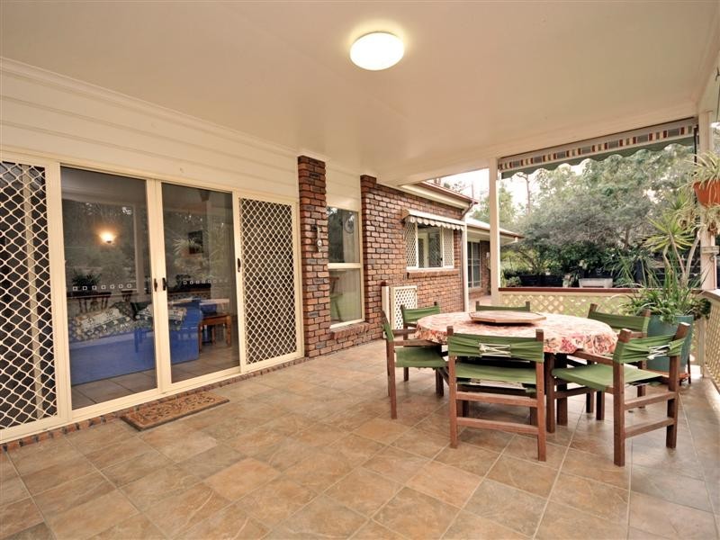 3 Bracken Court, Cashmere QLD 4500