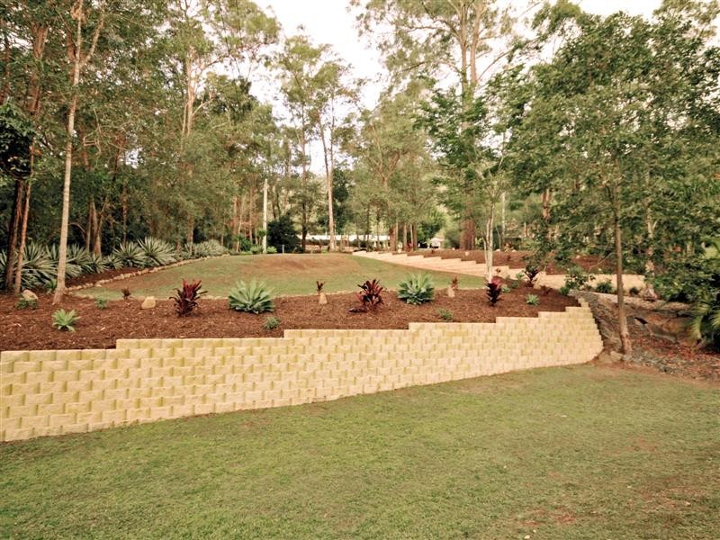 3 Phoebe Court, Bunya QLD 4055