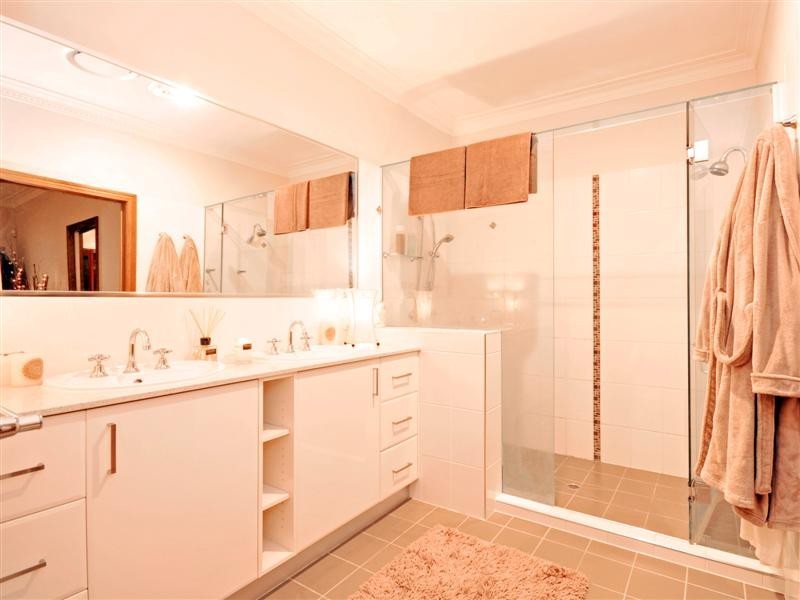 3 Phoebe Court, Bunya QLD 4055