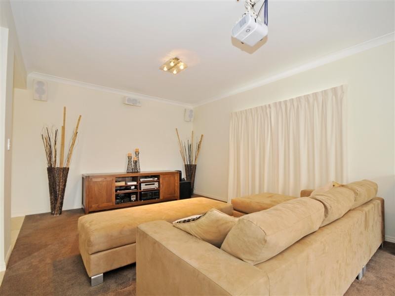 62 Corvus Drive, Cashmere QLD 4500