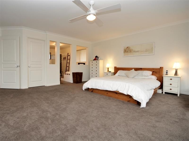 62 Corvus Drive, Cashmere QLD 4500