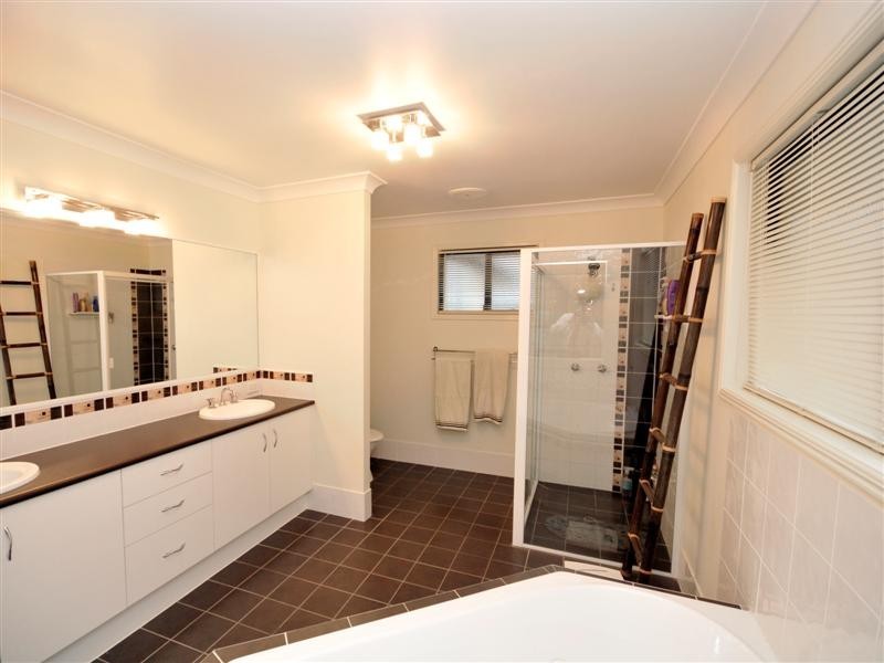 62 Corvus Drive, Cashmere QLD 4500