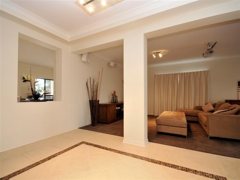 62 Corvus Drive, Cashmere QLD 4500