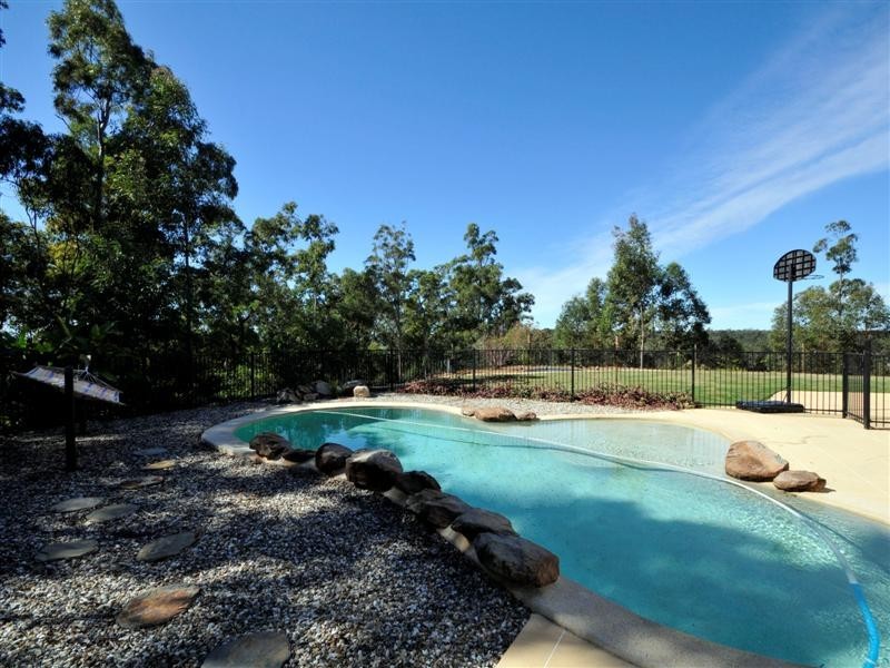 62 Corvus Drive, Cashmere QLD 4500