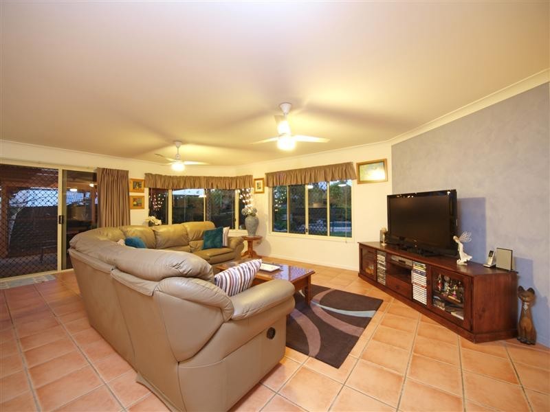 43 Cressbrook Drive, Albany Creek QLD 4035