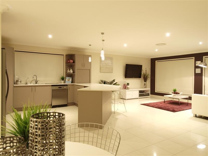 12 Alberic Court, Eatons Hill QLD 4037