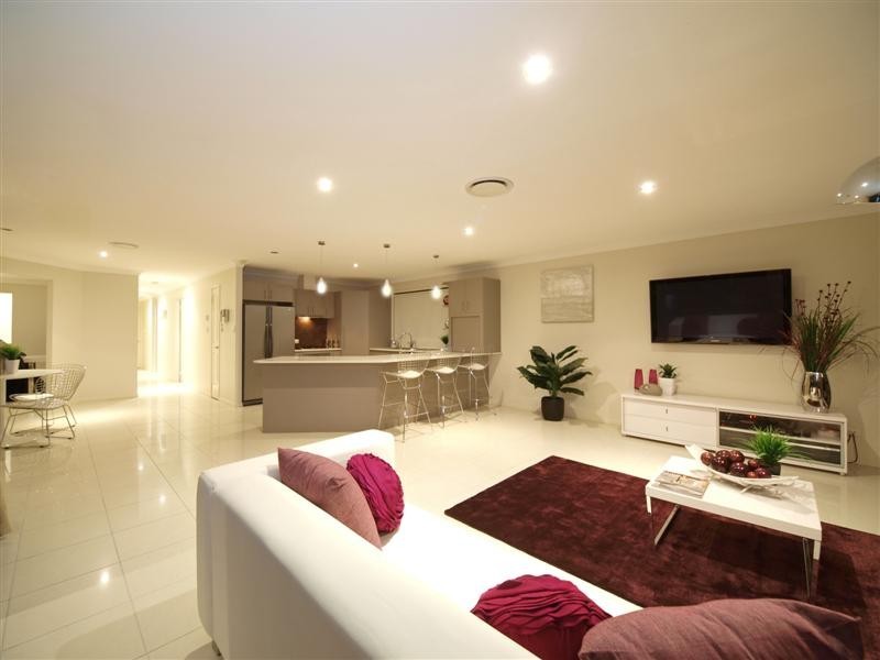 12 Alberic Court, Eatons Hill QLD 4037