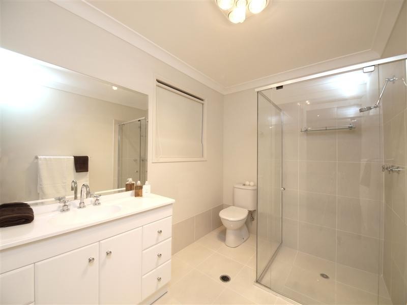 12 Alberic Court, Eatons Hill QLD 4037