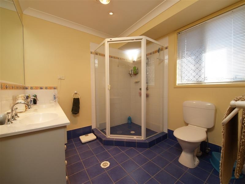 4 Monica Court, Eatons Hill QLD 4037