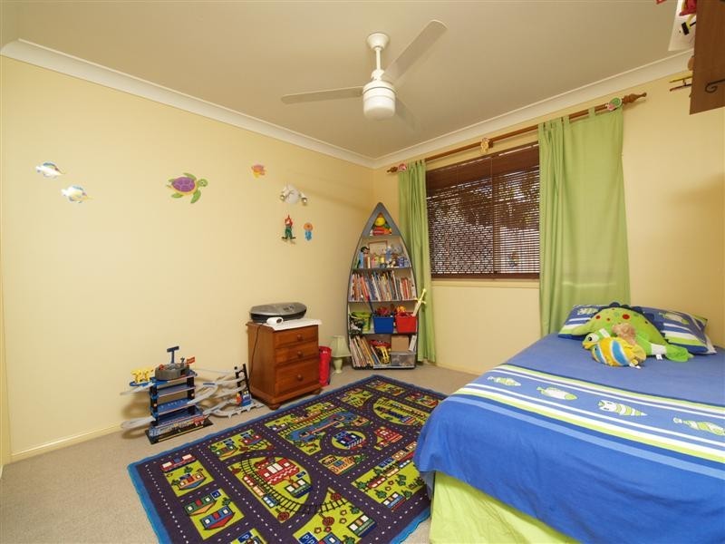 4 Monica Court, Eatons Hill QLD 4037