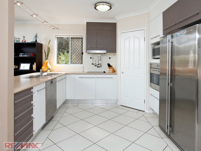 9 PAULETTE COURT, Cashmere QLD 4500