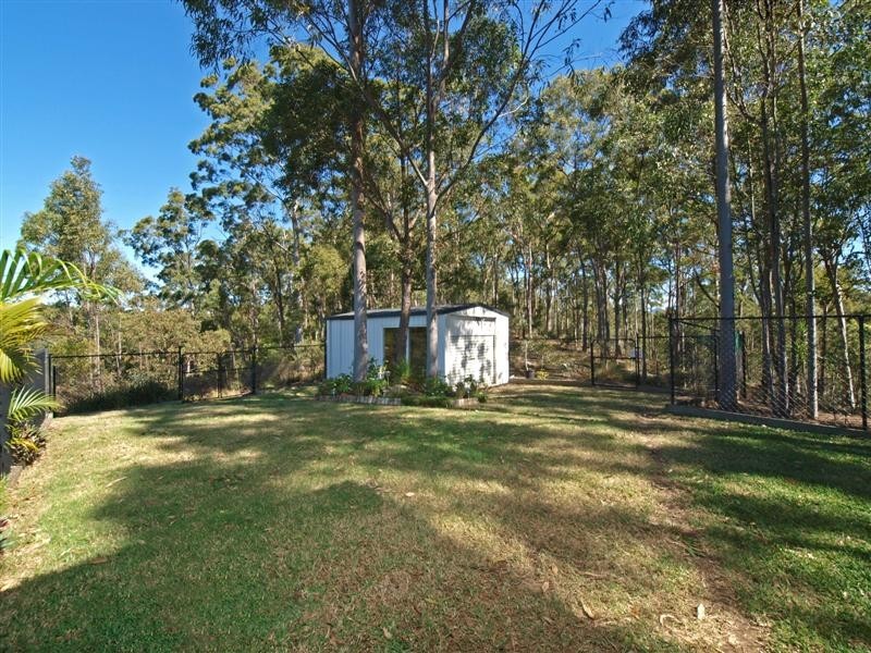5 BENARKIN COURT, Cashmere QLD 4500