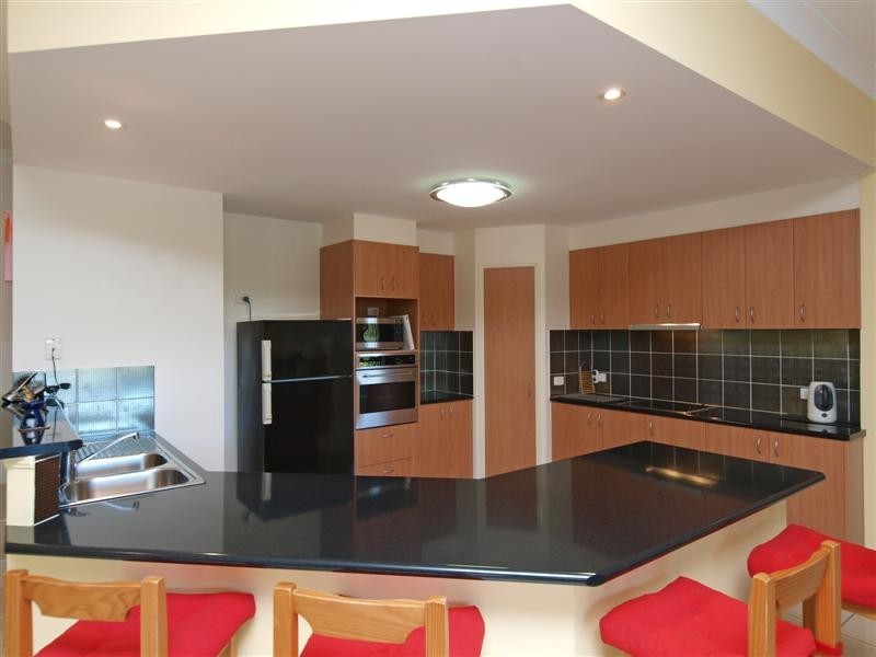 5 BENARKIN COURT, Cashmere QLD 4500