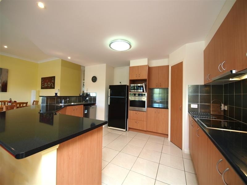 5 BENARKIN COURT, Cashmere QLD 4500