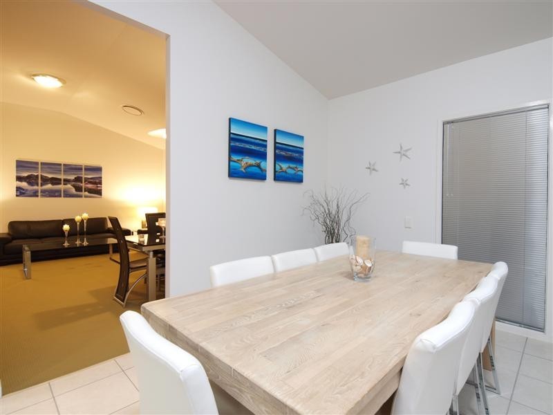 8 Grebe Circuit, North Lakes QLD 4509