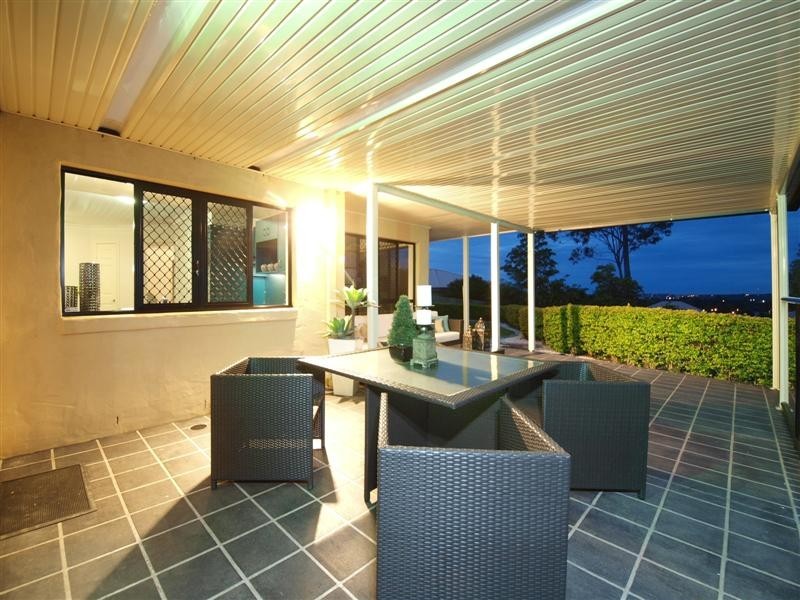 11 Peace Court, Eatons Hill QLD 4037