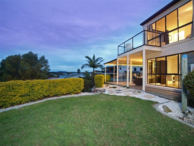 11 Peace Court, Eatons Hill QLD 4037