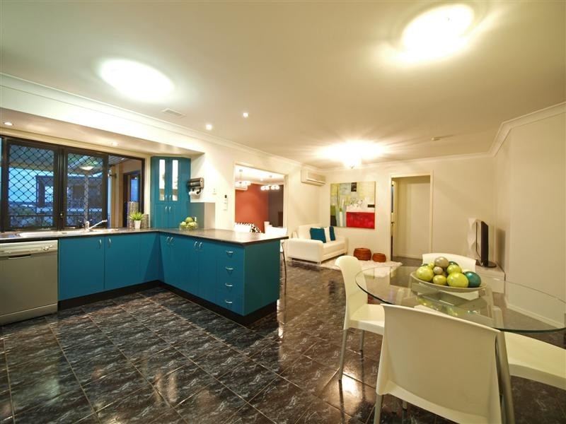 11 Peace Court, Eatons Hill QLD 4037