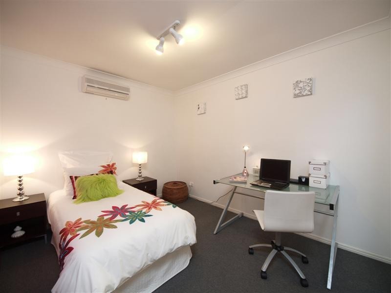 11 Peace Court, Eatons Hill QLD 4037