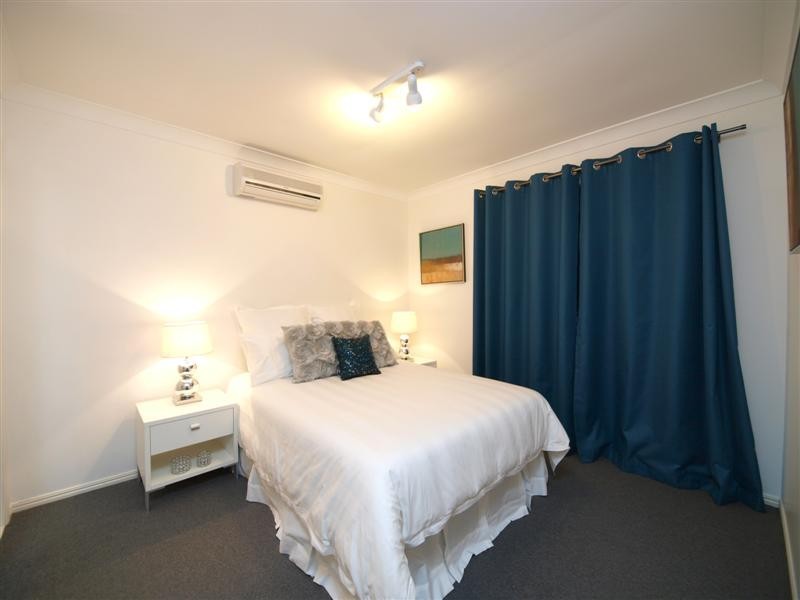 11 Peace Court, Eatons Hill QLD 4037