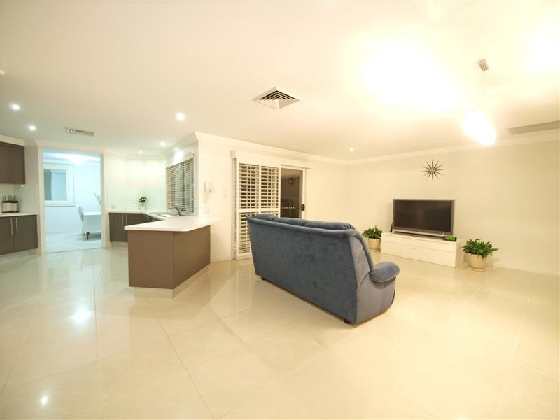 15  Corowa Court, Eatons Hill QLD 4037