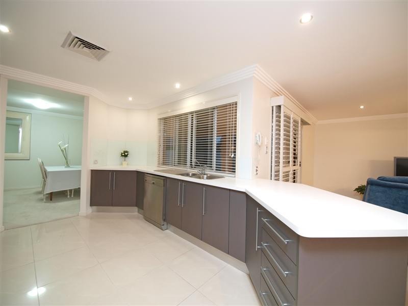 15  Corowa Court, Eatons Hill QLD 4037