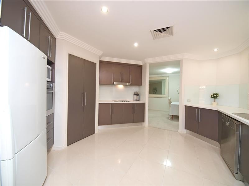 15  Corowa Court, Eatons Hill QLD 4037