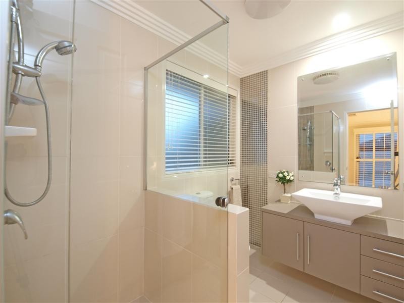 15  Corowa Court, Eatons Hill QLD 4037