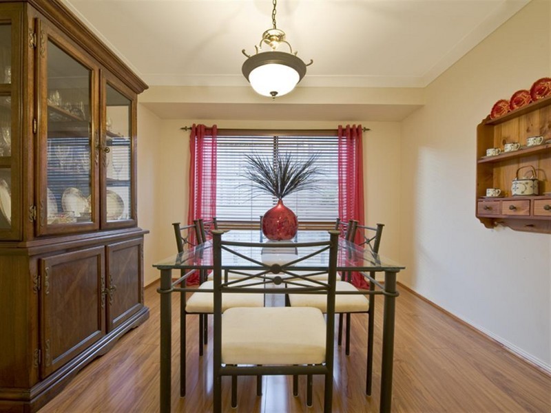 10 Glendore Court, Eatons Hill QLD 4037