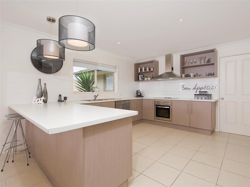 15 Windrush Close, Eatons Hill QLD 4037