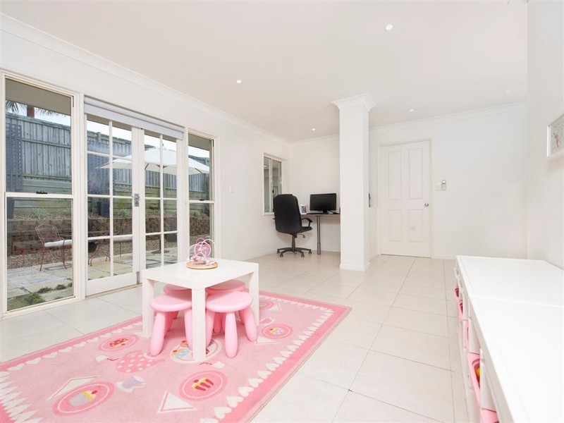 15 Windrush Close, Eatons Hill QLD 4037