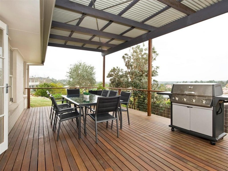 15 Windrush Close, Eatons Hill QLD 4037