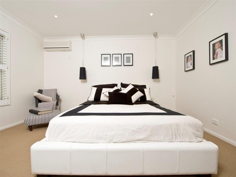 15 Windrush Close, Eatons Hill QLD 4037