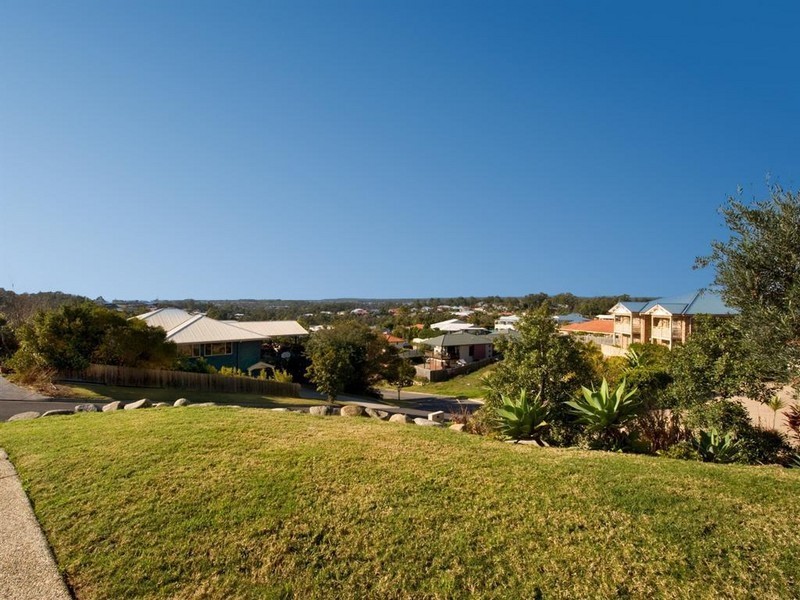 15 Windrush Close, Eatons Hill QLD 4037