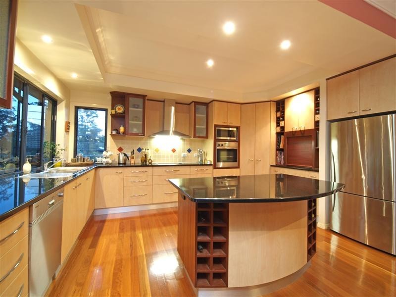 8 BIRCH CRT, Albany Creek QLD 4035