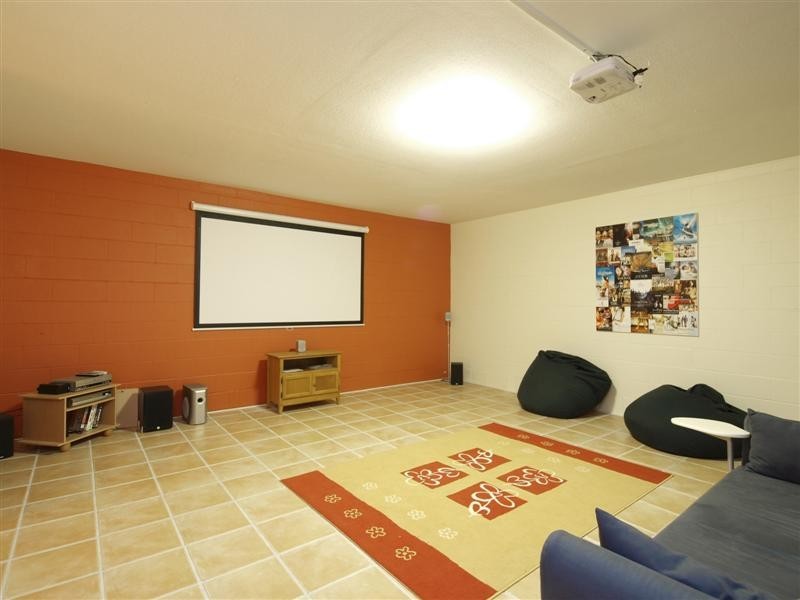 8 BIRCH CRT, Albany Creek QLD 4035